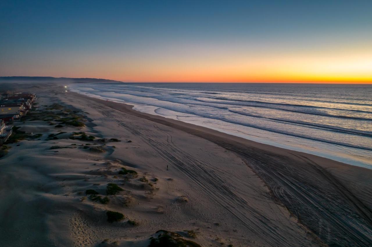 Steps To #Pismobeach With Poker, Foosball, Free Ev Charger, And Bikes Oceano Extérieur photo